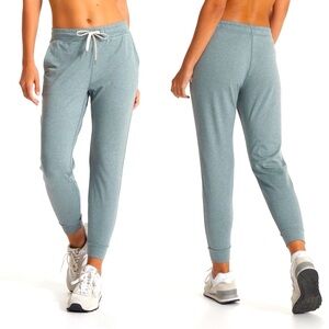 NWT Vuori Women's Dreamknit Performance Jogger Long | Small